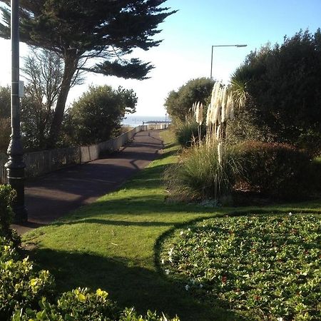 Bed and Breakfast The Beeches Clacton-on-Sea Esterno foto