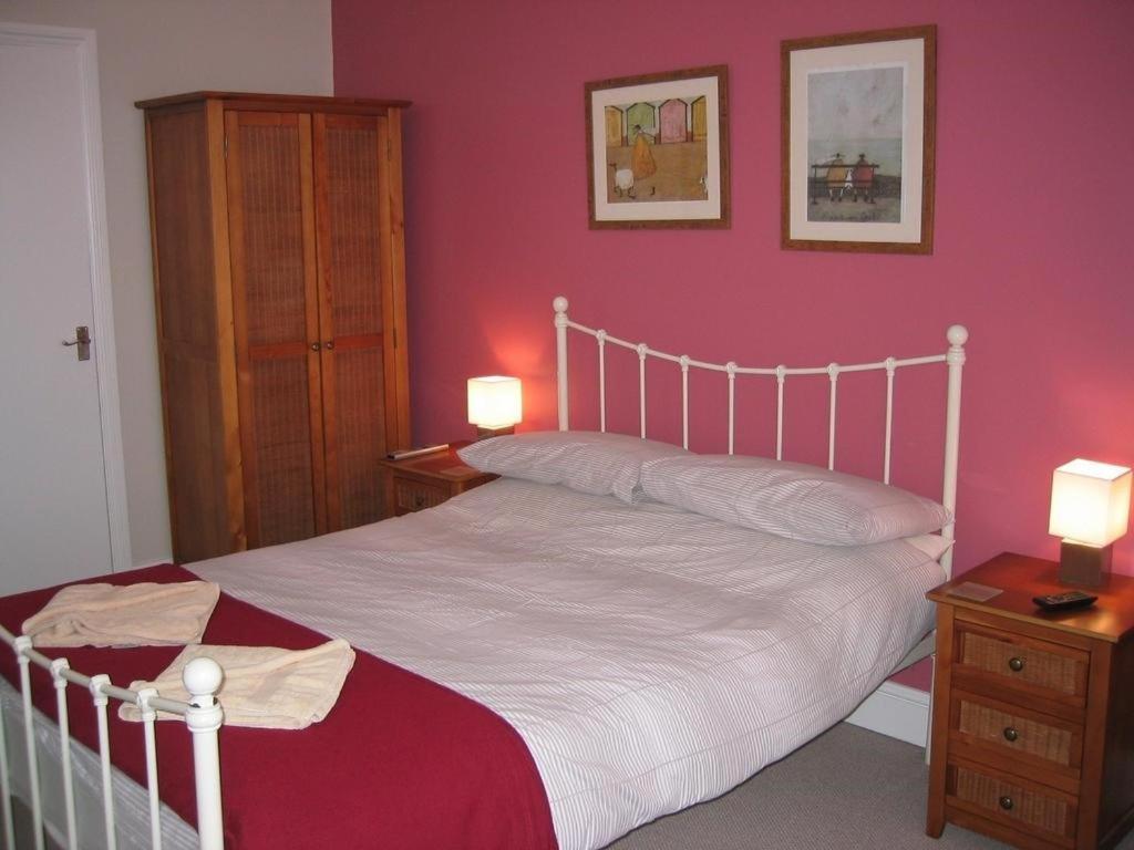 Bed and Breakfast The Beeches Clacton-on-Sea Esterno foto